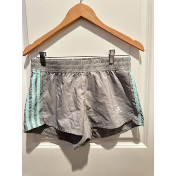 Adidas Women's Gray Stripped Climate Gym Shorts Size Small - Picture 1 of 8